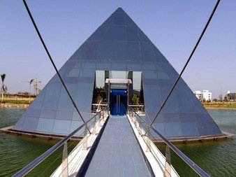 開羅智能村園區(qū)內的智囊咖啡屋